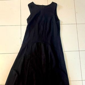 Sleeveless black dress